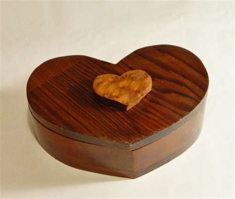 Vtg Heart Shaped Wood Box W Lid Jewelry Storage Display Shabby Cottage