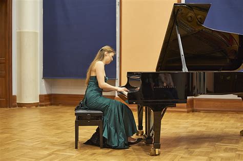 Saverne Récital De Piano Elizaveta Frolova Organisé Par Les Amis Des