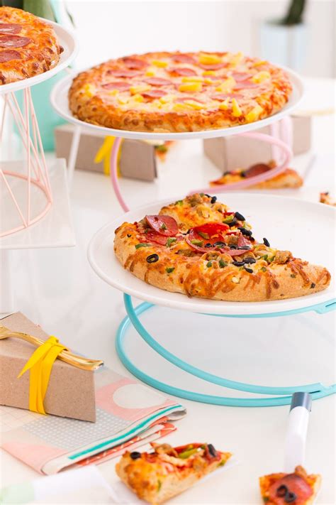 What food do i serve in the summer night : 3 Clever Ways to Serve Pizza for A Summer Pizza Party ...