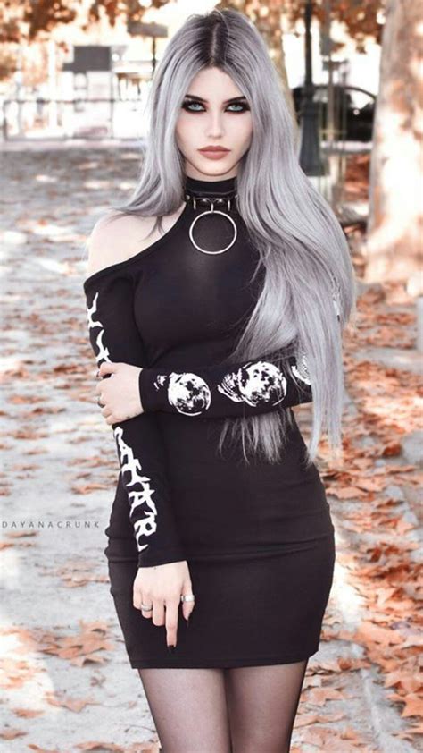 Pin By Blue On Dayana Gothic Outfits Fashion Hot Goth Girls