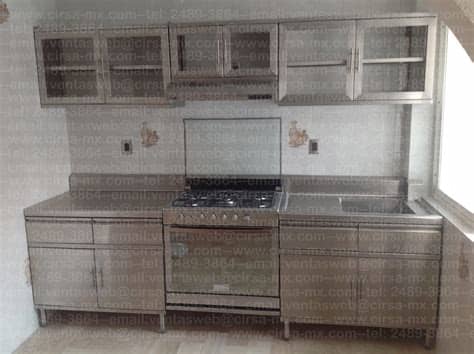 Mesón de cocina en acero inoxidable. Cocinas INTEGRALES: de Acero inoixdable: lo nuevo del 2020