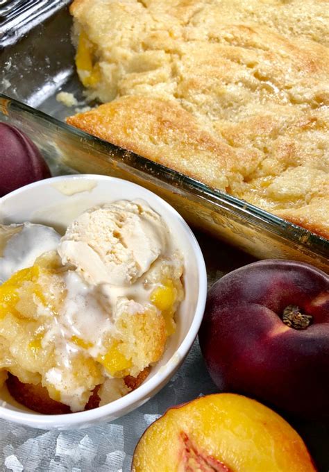 Peach cobbler- an easy dessert recipe to make in a hurry!