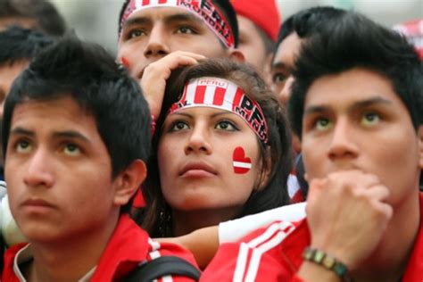 मनोवैज्ञानिक के अनुसार पेरू की राष्ट्रीय टीम के मैच देखने के फायदे Infobae
