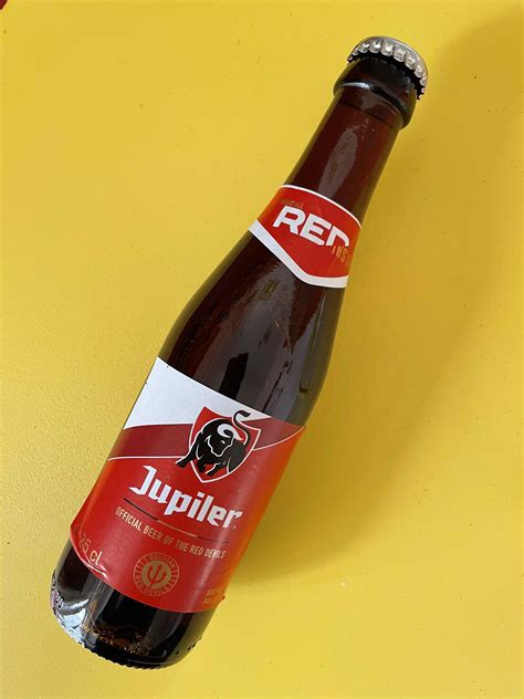 Je hebt deze al gezien tijdens de nations league en straks ook tijdens euro 2021. Jupiler steunt Rode Duivels met rode pils - PUB
