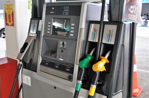 Euro 5 diesel is already available at some ptt, bangchak, esso and shell pumps under premium diesel categories. FUEL PRICES FOR RON 95WILL REMAIN RM2.20 BUT RON97 WILL BE ...