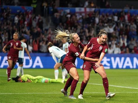 England Reach Women’s World Cup Knockout Stages With Win Over Argentina Express And Star