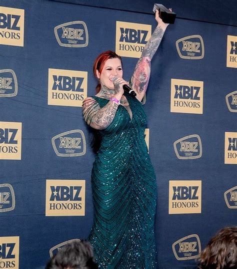 Sabien Demonia Wins Creator Brand Ambassador Of The Year At Xbiz Executive Awards Candyporn