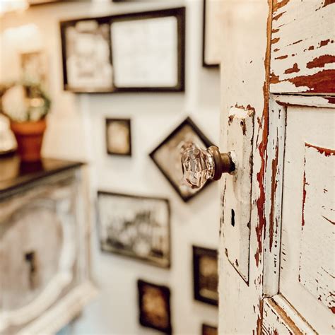 How to Hang a Gallery Wall Without a Mistake! - The Ponds Farmhouse