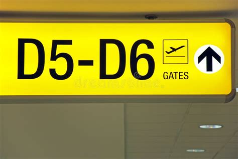 Yellow Airport Direction Departure Sign Stock Image Image Of Bound