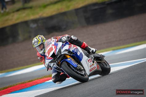 bennetts bsb free practice update knockhill racing circuit