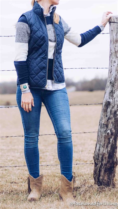 Once you buy cowboy boots that guarantee a comfortable fit, breaking them in is a quick and easy some even have separate charts that address women's cowboy boot sizes and men's cowboy cowboy boots are primarily made of cowhide, but other animal skins can also be used to serve the. Fashioned For Living: short cowboy boots outfit with ...