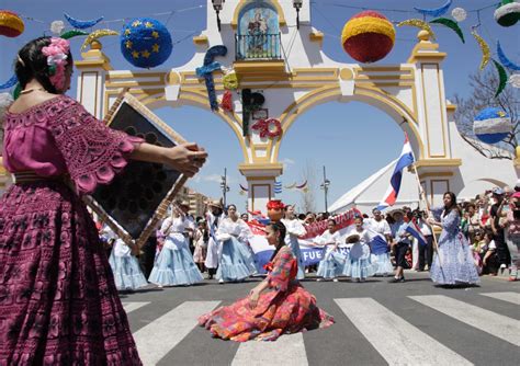 La Feria Internacional De Los Pueblos De Fuengirola Es Una Gran Fiesta