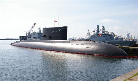 Vietnam Receives New Russian Sub With Club S Missiles At Defencetalk