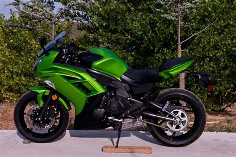 Unmistakable sport performance is met with an upright riding position for exciting daily commutes, while a supreme level of attitude reminds you of its. Ninja 650 sport bars! | Sport bikes, Sports bar, Bike