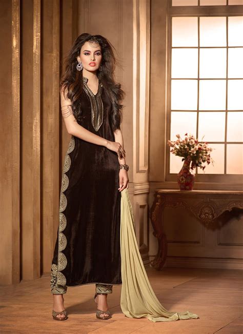Brown Velvet Pakistani Style Suit 61624 Velvet Dress Designs Fashion Indian Outfits