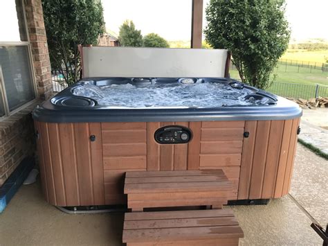 Hot Springs Envoy 5 Person Hot Tub W Steps And Cover Cradle Cover Lifter Hot Tub Insider