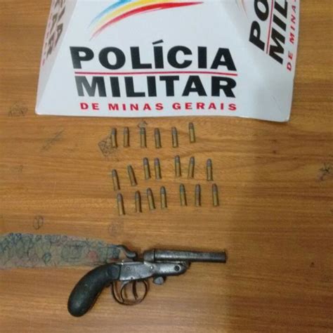 Foco Na Notícia Arma De Fogo é Apreendida Em Rio Espera