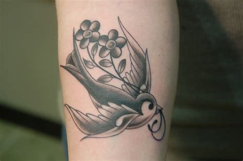 traditional sparrow by todd lambright tattoos