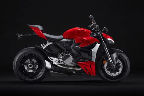 video ducati unveils 2023 streetfighter v4 models 58 off