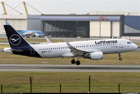 Airbus A320 214 Lufthansa Aviation Photo 5892225