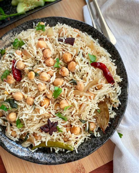 Hyderabadi Style Chana Pulao Recipe The Odd Onee