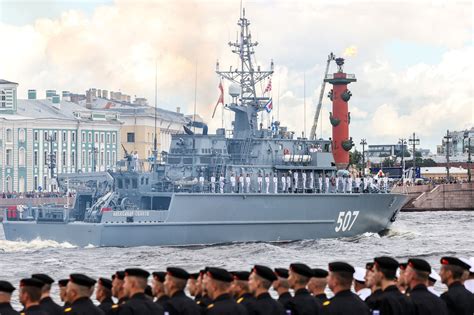 Russia Stages Showcase Naval Parade In St Petersburg In Photos The