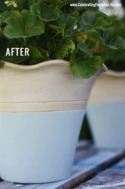 Chalk paint is a product that many use to create an antique look on furniture pieces. Painted Terracotta Flower Pot Makeover with Annie Sloan ...