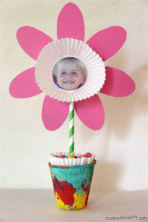 Flower Craft for Kids with Free Printable Flower Template