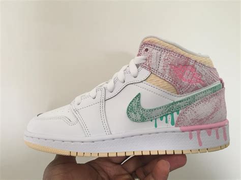 Quick Look At The Gs Air Jordan 1 Mid Paint Drip Dd1666 100 And Buy It Now