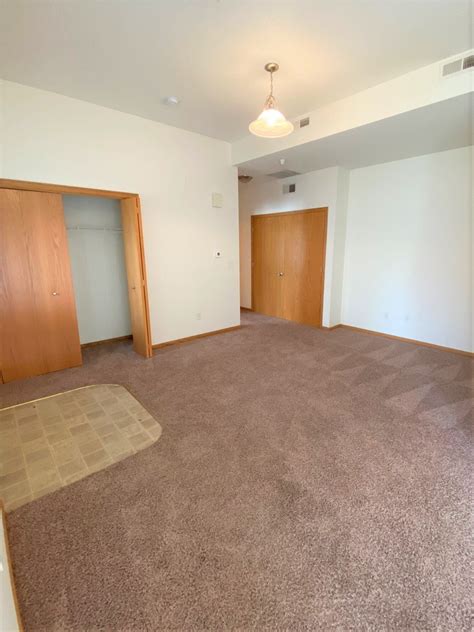 Town Square Apartments | AM Management