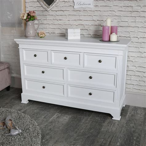The ocean dresser is modern, contemporary, high quality chest of drawers finished in the signature oceanic colour scheme of white and blue. Large White 7 Drawer Chest of Drawers | Flora Furniture