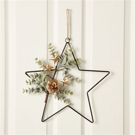 Simple Stylish And Starry Our Metal Star Wreath Is A Modern Twist To