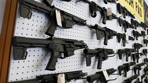 Canada introduces ban on assault-style weapons