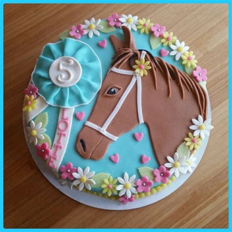 Weitere ideen zu mädchen kuchen, kuchen, tortendeko. Horse cake in 2020 | Kuchen kindergeburtstag ...