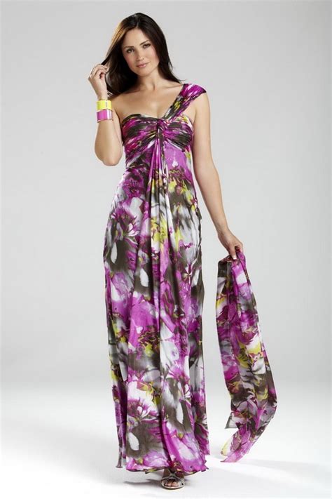 We have managed to pick out the most gorgeous outfits and dresses in the 2020 collections so that you look fantastic on that special day for. bridesmaid dresses: Beach Mother of The Bride Dresses