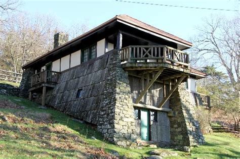 Find and book unique accommodations on airbnb. Massanutten Lodge - Picture of Skyland, Shenandoah ...