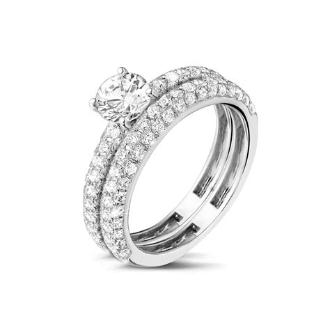 Bague et bijou de marque chez cresus, l'expert en bijou de luxe d'occasion. Du diamant sur la bague de fiançailles - Blogueuse Mariage ...