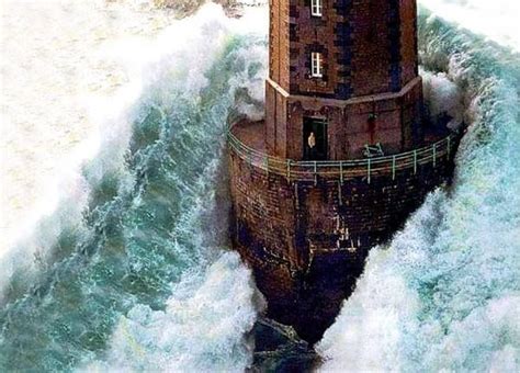 Предыдущий герой keeper of the light дальний бой. Lighthouses Vs Waves | Waves, Lighthouse, Lighthouse pictures