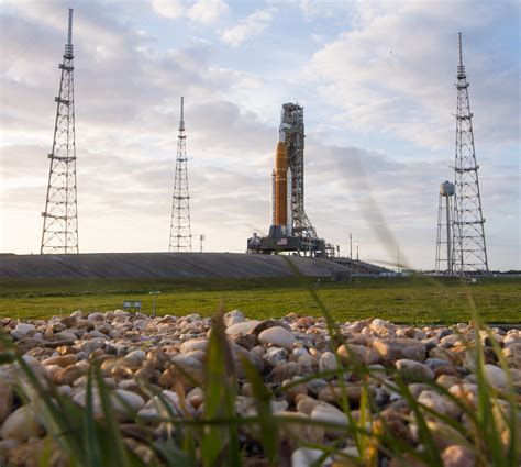 Artemis 1 On Launch Pad 39b Nhq202204210018 Nasas Space Flickr