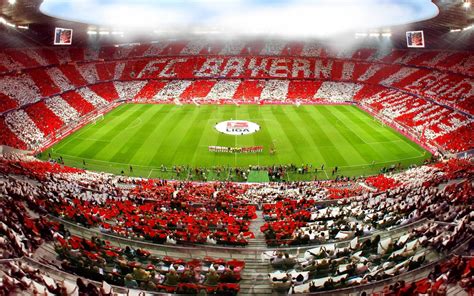 Allianz arena ʔali̯ˈants ʔaˌʁeːnaː (known as fußball arena münchen for uefa competitions) is a football stadium in munich, bavaria, germany with a 70,000 seating capacity for international matches and 75,000 for domestic matches. Bayern munchen allianz arena soccer football crowd ...