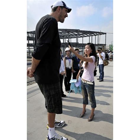 Gheorghe muresan was born on month day 1945, to gheorghe muresan and irina muresan (born saplacan). The week in pictures: 11 September 2009