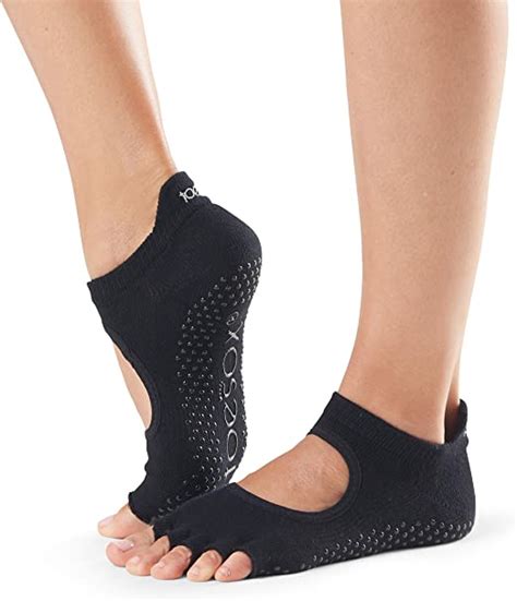 Amazon Com Toesox Women S Bellarina Half Toe Grip Non Slip For Ballet Yoga Pilates Barre