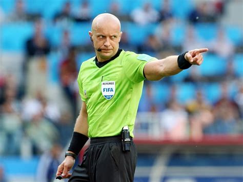 Jubeln durfte hingegen aus der. Pole Marciniak pfeift Deutschland gegen Schweden