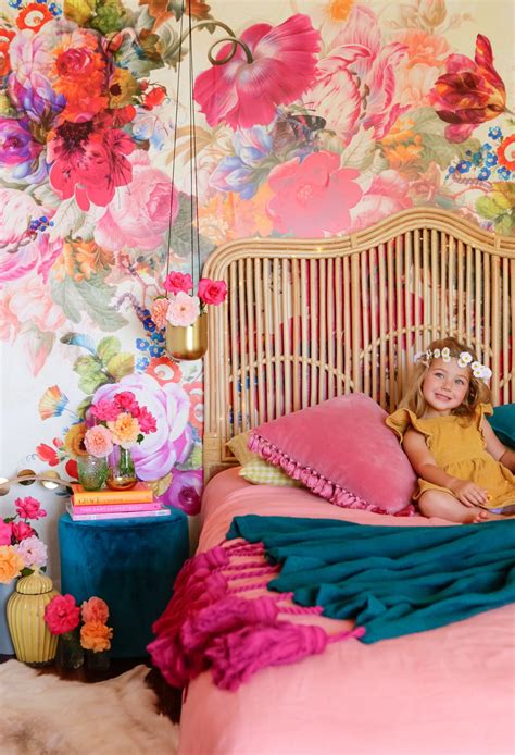 20 Lovely Wallpapers For Girls Bedroom