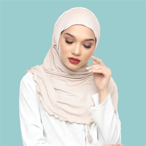 3 Best Hijab Colors Ideas To Choose From For All Skin Types