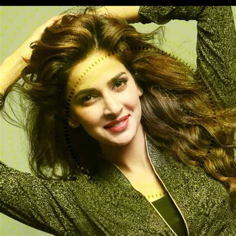Hd Wallpapers Of The Gorgeous Saba Qamar Reviewitpk