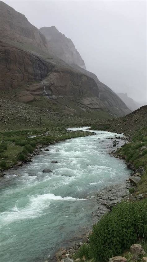 Kora Externa Alrededor Del Monte Kailash En Agosto En Tibet China