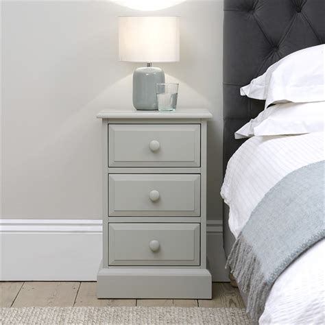 Pensham Dove Grey 3 Drawer Bedside Table The Cotswold Company