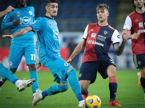 Anticipo per i rossoblù, di scena sabato alle 18 in casa dello cagliari fuori casa i rossoblù hanno ottenuto quattro punti nelle ultime due trasferte di serie a. Cagliari Spezia - Lo Spezia pareggia nel recupero, 2-2 col ...