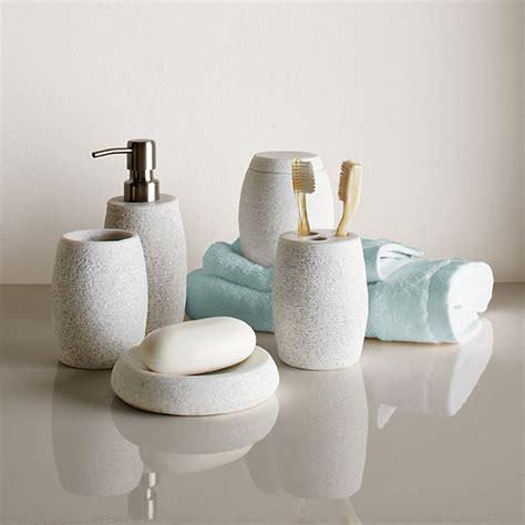 Shop shower caps, bath pillows, loofahs, and more from hundreds of brands. Hollis Bath Accessories | The Company Store